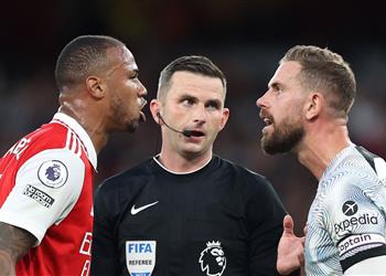 هندرسون يتوجه بطلب إلى الاتحاد الإنجليزي بعد أزمته مع لاعب آرسنال