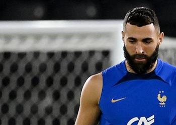 بنزيما يوجه رسالة بعد إعلان غيابه عن مونديال قطر 2022