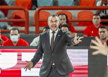 اتحاد السلة ي علن عبر بطولات عقوبة أوجستي بعد مشادته مع الجماهير في مباراة الأهلي والزمالك