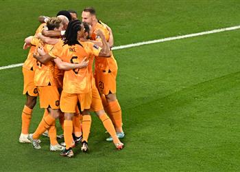 فيديو كلاسين يسجل هدف هولندا الثاني أمام السنغال في كأس العالم