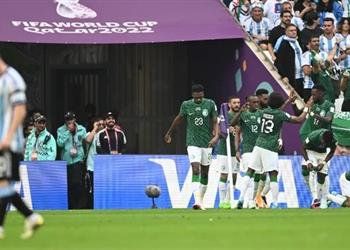 صحف الأرجنتين بعد السقوط أمام السعودية قنبلة في كأس العالم و ثورة الأخضر تمنحه الفوز على ميسي