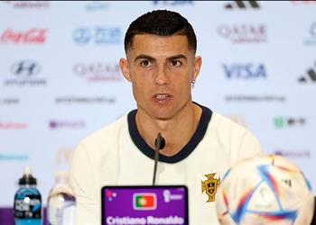 كريستيانو رونالدو عن مانشستر يونايتد هذا الفصل مغلق والباقي غير مهم