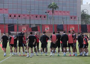 مران الأهلي عودة حمدي فتحي وعبد المنعم وتدريبات بدنية قوية