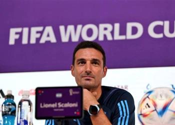 سكالوني ميسي جاهز لـ المكسيك وأخبرت اللاعبين بنسيان ما حدث أمام السعودية