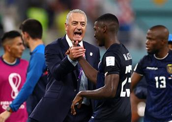 مدرب الإكوادور شعرنا بالدونية أمام هولندا وسأفتخر باللاعبين حتى لو لم نتأهل