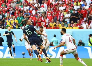 فيديو منتخب أستراليا يهزم تونس بهدف ويعقد مشواره في كأس العالم 2022