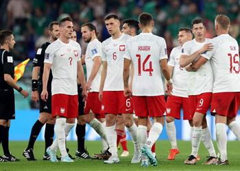 تشكيل بولندا أمام السعودية في كأس العالم ليفاندوفسكي أساسي ا