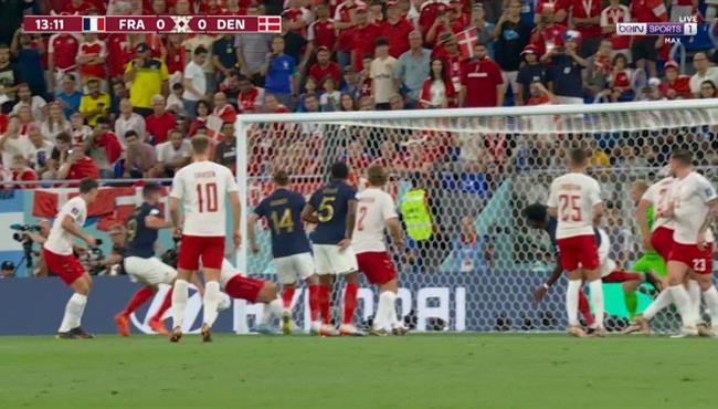 فرصة خطيرة من فرنسا علي مرمي الدنمارك بكأس العالم