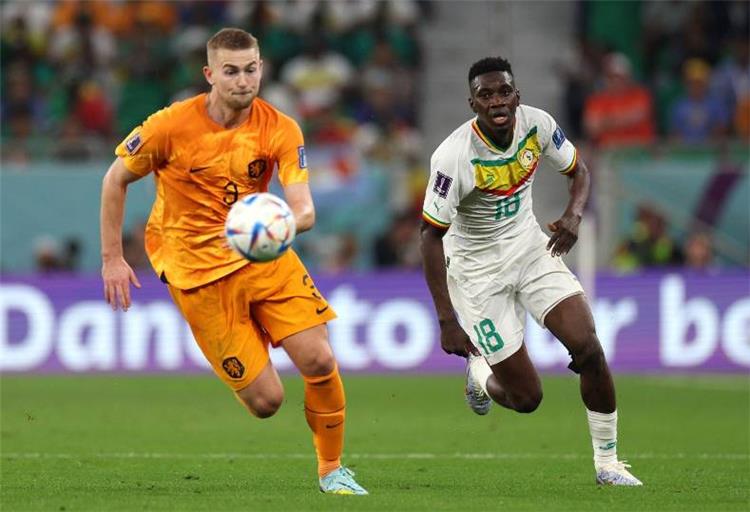 فيفا يُعلن حكم مباراة السنغال والإكوادور في كأس العالم - بطولات
