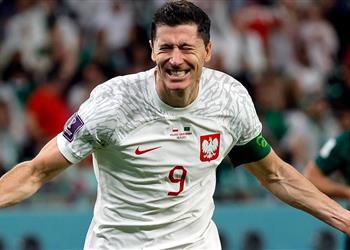 صورة الإعلام البرازيلي يدعم ليفاندوفسكي لإقصاء الأرجنتين من كأس العالم