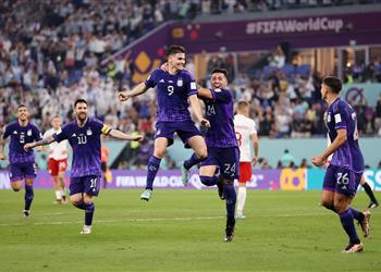 بالفيديو الأرجنتين تهزم بولندا بثنائية ويتأهلا لدور الـ 16 بمونديال قطر لمواجهة أستراليا وفرنسا