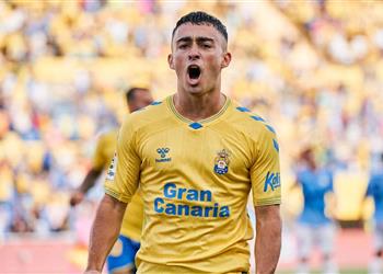 تقارير ريال مدريد ينافس برشلونة على ضم بيدري الجديد