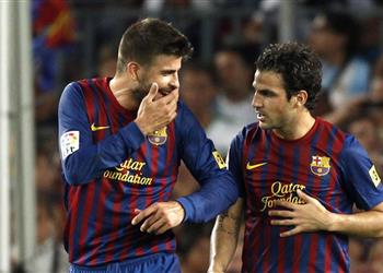 فابريجاس لـ بيكيه بعد اعتزاله قصتك مليئة بالبهجة وبعض خيبات الأمل