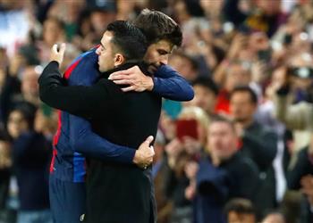 تشافي يمكن لـ بيكيه الاستمرار في استفزاز ريال مدريد وممتنون لما قدمه لـ برشلونة