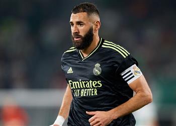 كوبيه أنشيلوتي يتخذ قرار ا بشأن موقف بنزيما من مباراة ريال مدريد ورايو فاييكانو