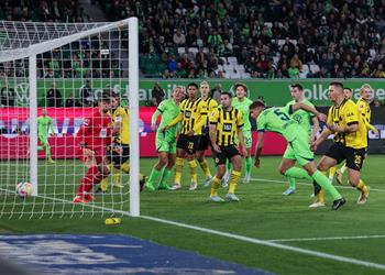 فيديو بمشاركة عمر مرموش فولفسبورج يفوز على بوروسيا دورتموند في الدوري الألماني