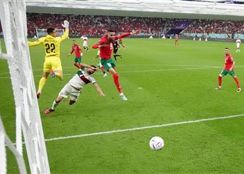 لاعب المغرب الأسبق الحلم يكبر وقادرون على عبور فرنسا بالعزيمة والإصرار