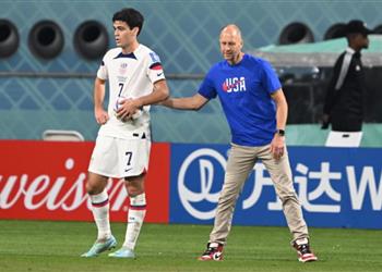 جيوفاني رينا يرد على انتقادات مدرب أمريكا ضده بعد الخروج من كأس العالم