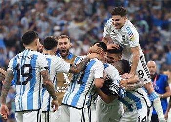 مدافع الأرجنتين نحن 26 محارب ا على استعداد للقتال من أجل شعبنا والفوز بكأس العالم