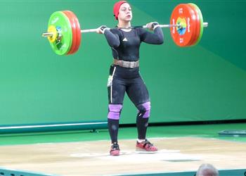 سارة سمير تحرز 3 ذهبيات في بطولة العالم لرفع الأثقال