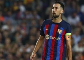 سكاي برشلونة يحسم مصير بوسكيتس بشأن البقاء أو الرحيل في يناير