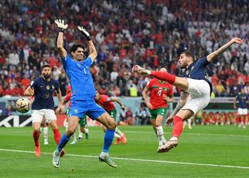 5 أرقام قياسية لـ فرنسا بعد التأهل إلى نهائي كأس العالم وسابقة سلبية تاريخية للاعب المغرب