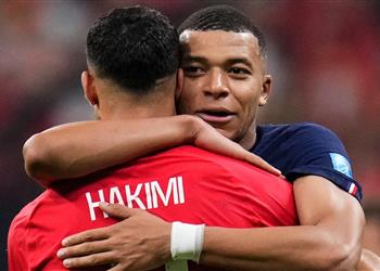 كتبت التاريخ مبابي يوجه رسالة إلى حكيمي بعد خسارة المغرب أمام فرنسا في كأس العالم