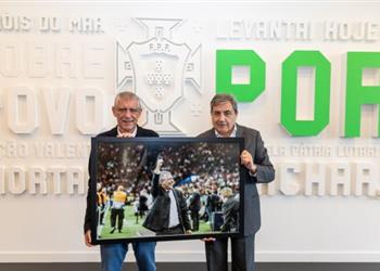 رسمي ا البرتغال تعلن إقالة فرناندو سانتوس