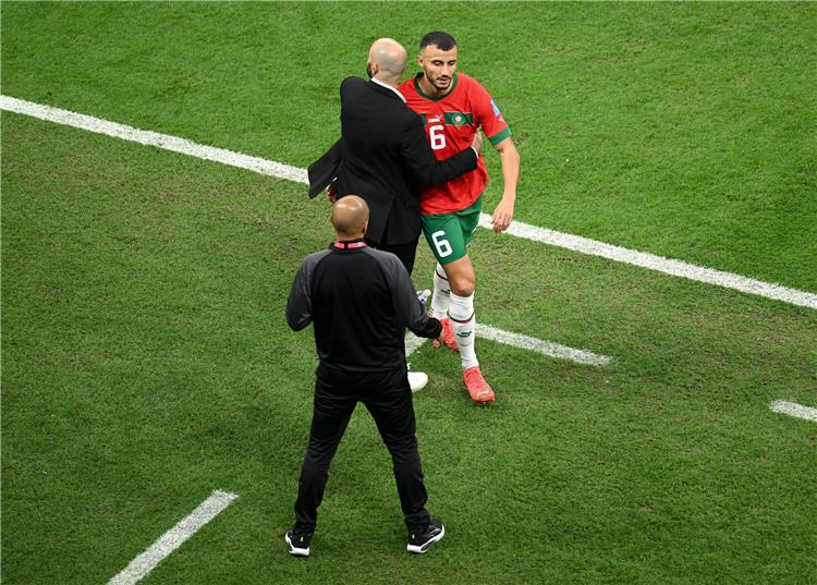 الركراكي يًعلن غياب رومان سايس عن مباراة المغرب وكرواتيا