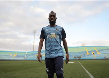 بلاتي توريه أفضل لاعب في مباراة بيراميدز والإسماعيلي