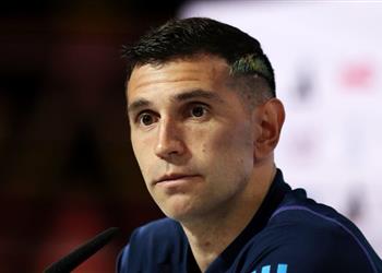 إيمليانو مارتينز صدمة السعودية قادتنا إلى النهائي وميسي يقدم كل شيء مع الأرجنتين