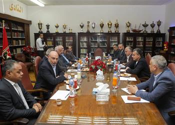 لجنة إنشاء فرع الأهلي بالعلمين تجتمع بـ المستثمرين لمناقشة مدة تنفيذ المشروع