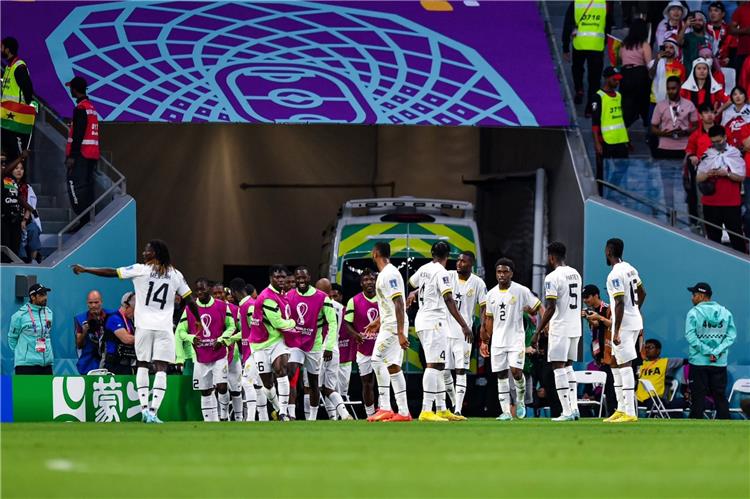تشكيل غانا أمام أوروجواي في كأس العالم أيو وقدوس في الهجوم