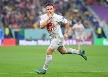 فيديو شاكيري يسجل هدف سويسرا الأول أمام صربيا في كأس العالم