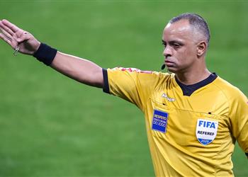 حكم مباراة هولندا وأمريكا في كأس العالم قطر 2022