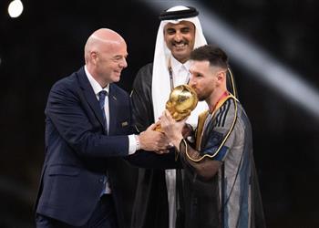 ديلي ميل قطر قد تدفع رئيس فيفا لتغيير نظام كأس العالم