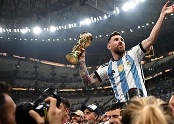 تقارير ميسي ي خبر زملائه بمدة بقائه مع منتخب الأرجنتين بعد الفوز بكأس العالم