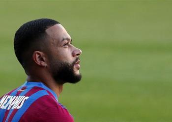 سبورت ممفيس ديباي قد ينتقل من برشلونة إلى الدوري الإنجليزي في يناير