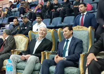 وزير الرياضة يحضر ودية مصر وقطر استعداد ا لـ كأس العالم لكرة اليد