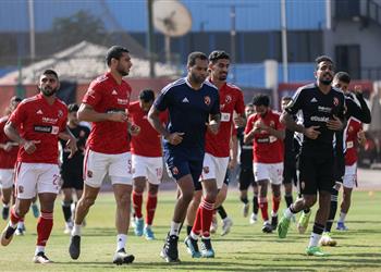 مران الأهلي كولر يحاضر اللاعبين بالفيديو وطاهر يواصل التأهيل استعداد ا لـ سموحة