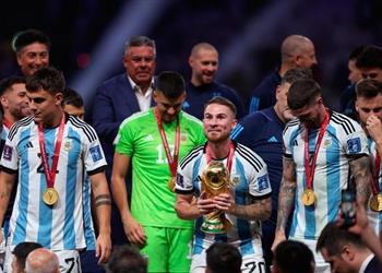 بعد تألقه في المونديال صراع إنجليزي إسباني على ضم لاعب الأرجنتين