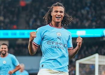 فيديو ناثان آكي يسجل هدف مانشستر سيتي الثالث أمام ليفربول في كأس الرابطة