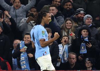 ناثان آكي ليفربول يملك لاعبين بجودة عالية والعودة بعد كأس العالم غريبة