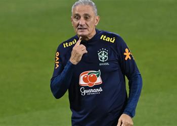 عقاب ا على توديع البرازيل لـ كأس العالم تيتي يتعرض للسرقة