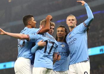 ناثان آكي يوجه رسالة تحذير إلى آرسنال بشأن لقب الدوري الإنجليزي