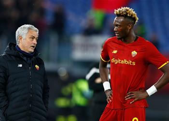 أبراهام مورينيو بمثابة عم لي في روما وارتباطه بـ البرتغال شرف