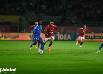 فيديو الأهلي يرفض هدية الزمالك ويتعادل مع سموحة سلبي ا في الدوري