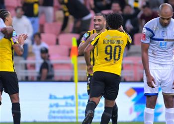 فيديو عبد الرزاق حمد الله يسجل هدف الاتحاد الثالث أمام التعاون