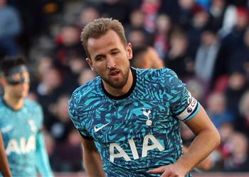 كونتي يعلق على تعرض هاري كين للسخرية في مباراة توتنهام وبرينتفورد