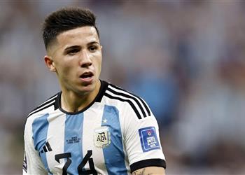 ريكورد ناد إنجليزي يجهز 127 مليون يورو لضم إنزو فرنانديز من بنفيكا